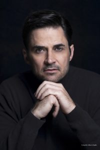 Jean-Paul-Leroux-Headshot-Galeria-01-Credito-Foto_Alfonso-Zapata